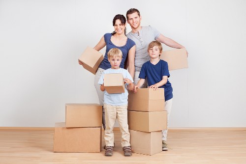 Moving van service for flats, houses, and commercial relocations