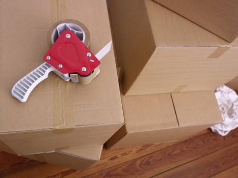 Loading furniture and boxes for a flexible moving service